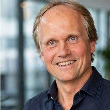 Prof. Dr. Henning Schröder