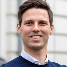 Prof. Dr. Jochen Hartmann